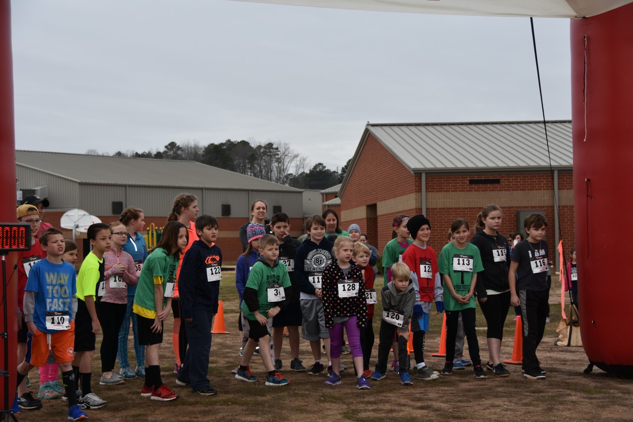 South Jackson Elementary School 2017 kids race start